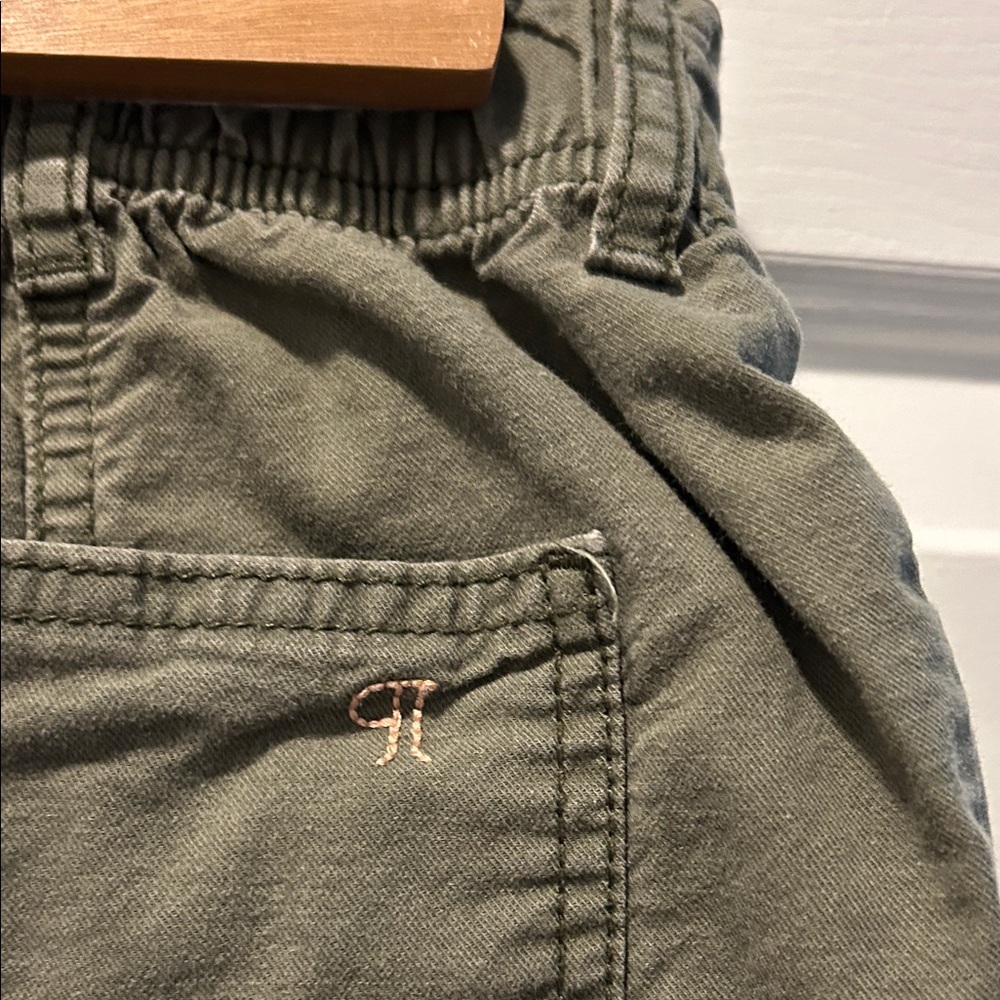 Women’s Pilcro from Anthropologie Olive Barrel Leg Pants - Picture 4 of 6
